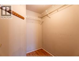 8 MCINTOSH AVENUE - 19