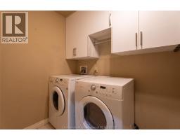 8 MCINTOSH AVENUE - 23