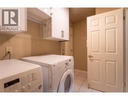 8 MCINTOSH AVENUE - 24