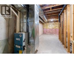 8 MCINTOSH AVENUE - 35