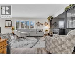 5 Phyllis AVENUE - 16