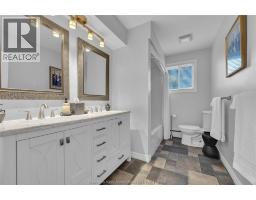 5 Phyllis AVENUE - 20