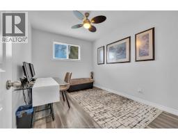 5 Phyllis AVENUE - 25