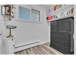 5 Phyllis AVENUE - 27