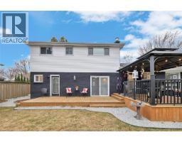 5 Phyllis AVENUE - 33