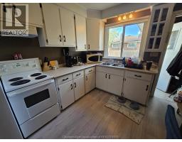 9/15 MELROSE DRIVE - 3