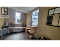 252 Queen STREET - 2