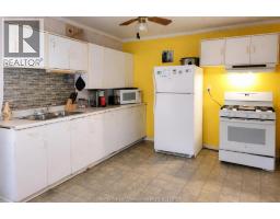 252 Queen STREET - 3