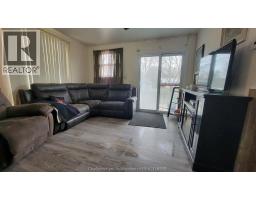 252 Queen STREET - 5