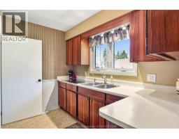 56 Ford CRESCENT - 19