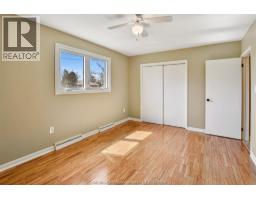 56 Ford CRESCENT - 30