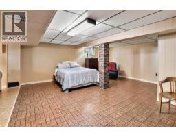 56 Ford CRESCENT - 33