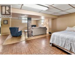 56 Ford CRESCENT - 35