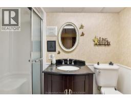 56 Ford CRESCENT - 37