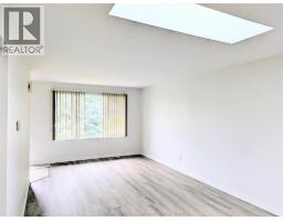 56 WILLOWDALE PLACE - 10