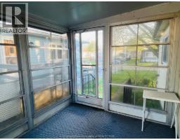 7 James COURT - 20