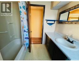 7 James COURT - 25