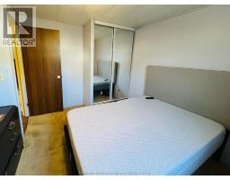 7 James COURT - 34