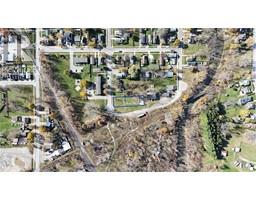 285 Wellington STREET - 3