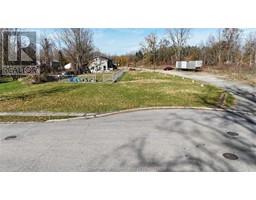 285 Wellington STREET - 4