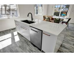 30 Crerar DRIVE - 15