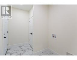 51 DEMALL DRIVE - 7