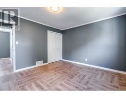 122 Brownlee CRESCENT - 12