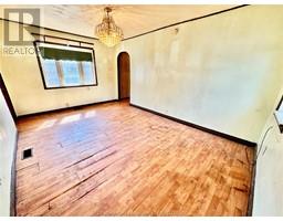 71 Princess STREET South - 12