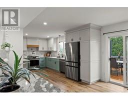 232 Marlborough STREET North - 14