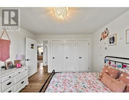 232 Marlborough STREET North - 29
