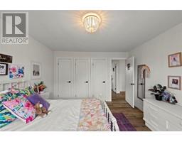 232 Marlborough STREET North - 32