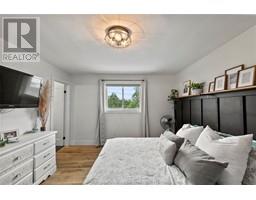 232 Marlborough STREET North - 37