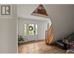 232 Marlborough STREET North - 4