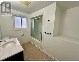 71 BLYTHEWOOD CRESCENT - 11