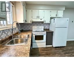 71 BLYTHEWOOD CRESCENT - 5