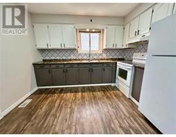 71 BLYTHEWOOD CRESCENT - 8
