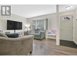 88 WHIPPOORWILL CRESCENT - 4