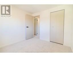 27 DIAMOND DRIVE - 33