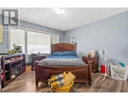 237 Chatham STREET North - 20