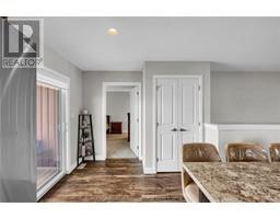 62 MOONSTONE CRESCENT - 14