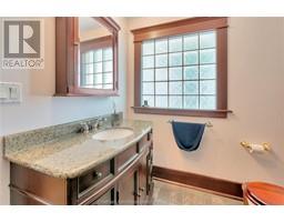 82 Robertson AVENUE - 17