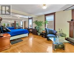82 Robertson AVENUE - 18