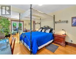 82 Robertson AVENUE - 19