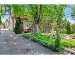82 Robertson AVENUE - 33