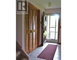 28 OAK STREET - 10