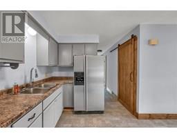 112 Berry STREET - 9