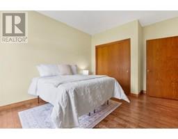 50 DETROIT DRIVE - 12