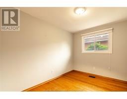 34 Wyandott STREET - 13