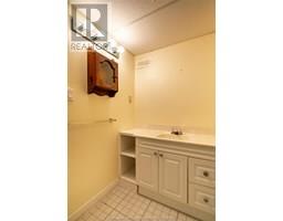 34 Wyandott STREET - 22