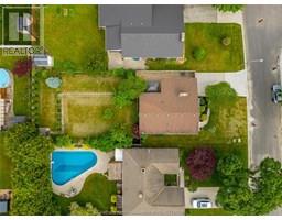 34 Wyandott STREET - 32